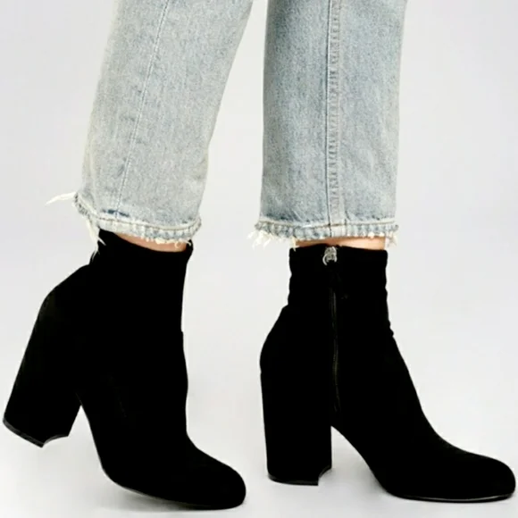 Steve Madden Shoes Steve Madden Gaze Black Stacked Heel Bootie